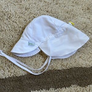Green sprouts sun hat 0-6 months